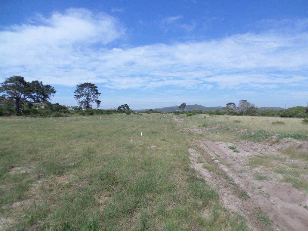 572 m² Land available in Fraaiuitsig photo number 10