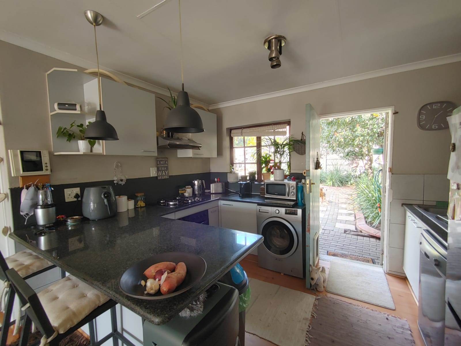 2 Bed House in Lonehill photo number 7