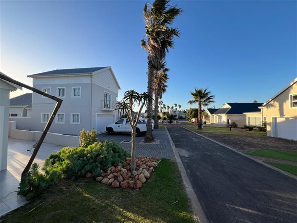 2 Bedroom House 2 Bedroom House