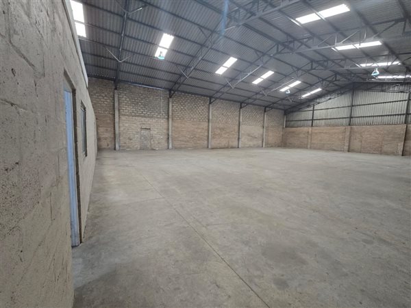 570  m² Industrial space