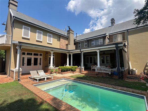 5 Bedroom House 5 Bedroom House