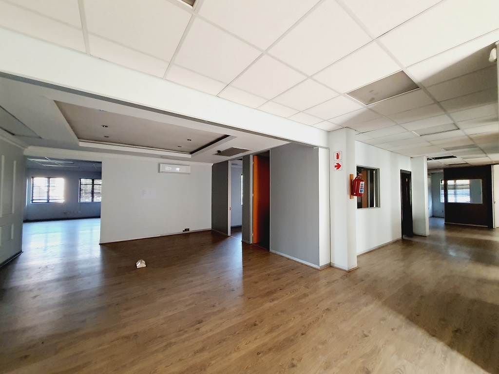 347  m² Commercial space in Rivonia photo number 18