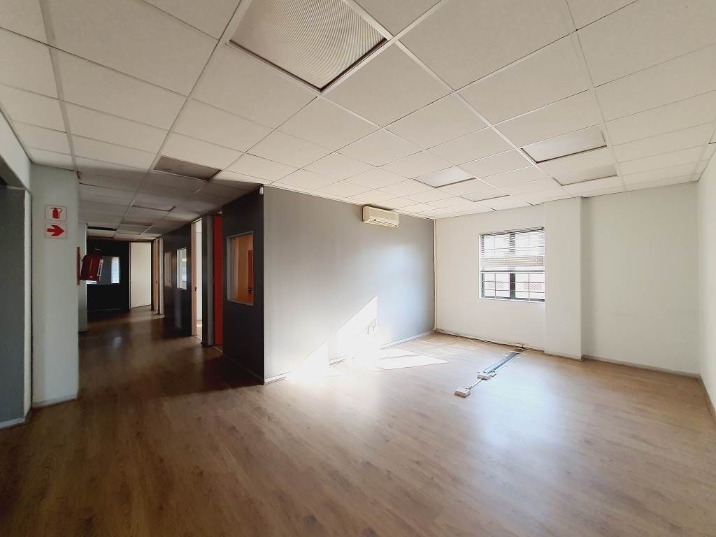 347  m² Commercial space in Rivonia photo number 26