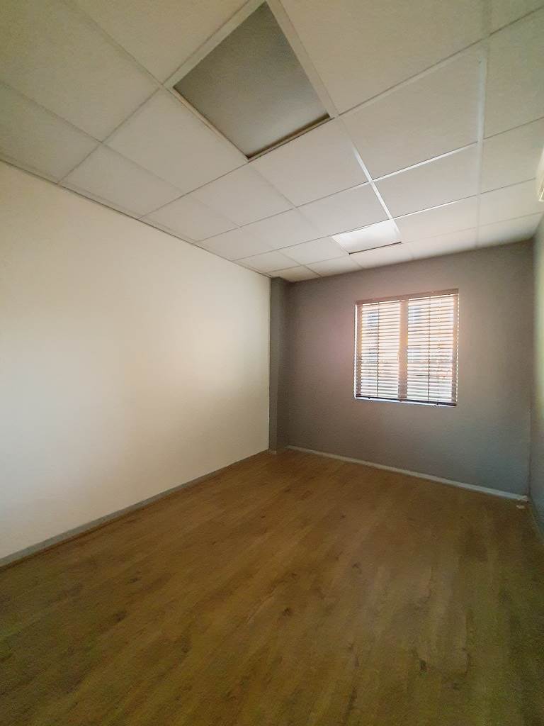 347  m² Commercial space in Rivonia photo number 22