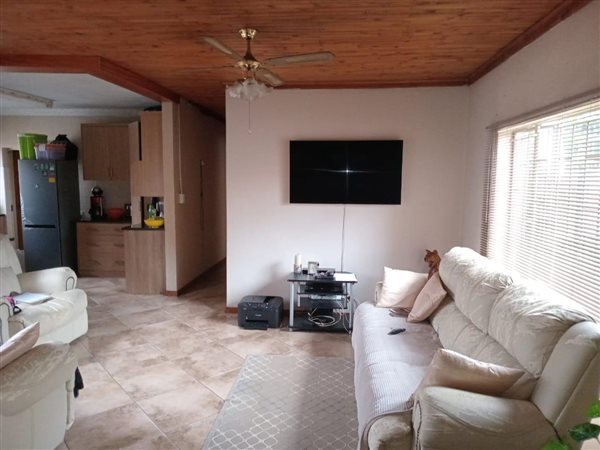 3 Bedroom House 3 Bedroom House