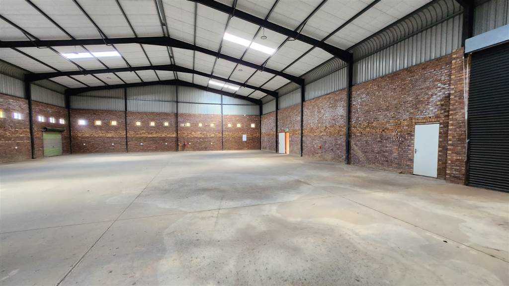 580  m² Industrial space in Booysens photo number 25