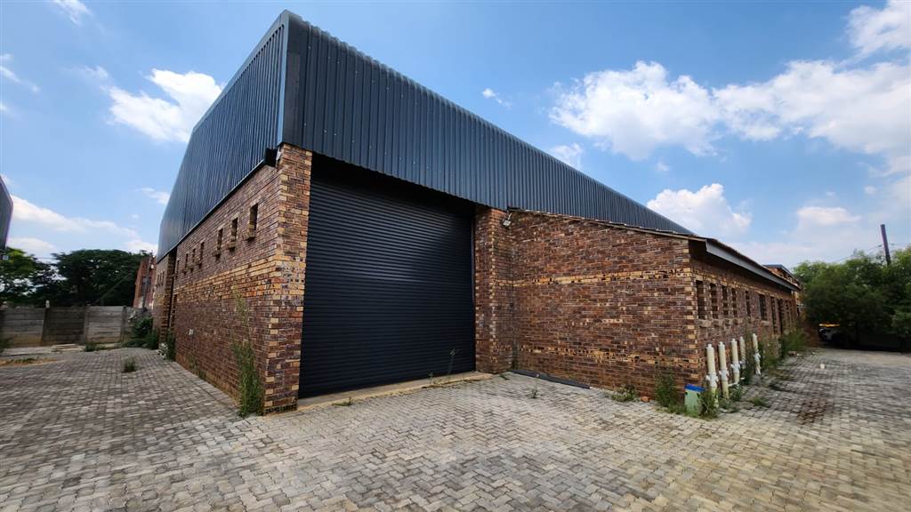 580  m² Industrial space in Booysens photo number 1