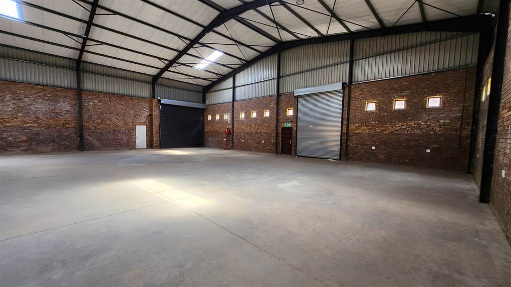 580  m² Industrial space in Booysens photo number 30