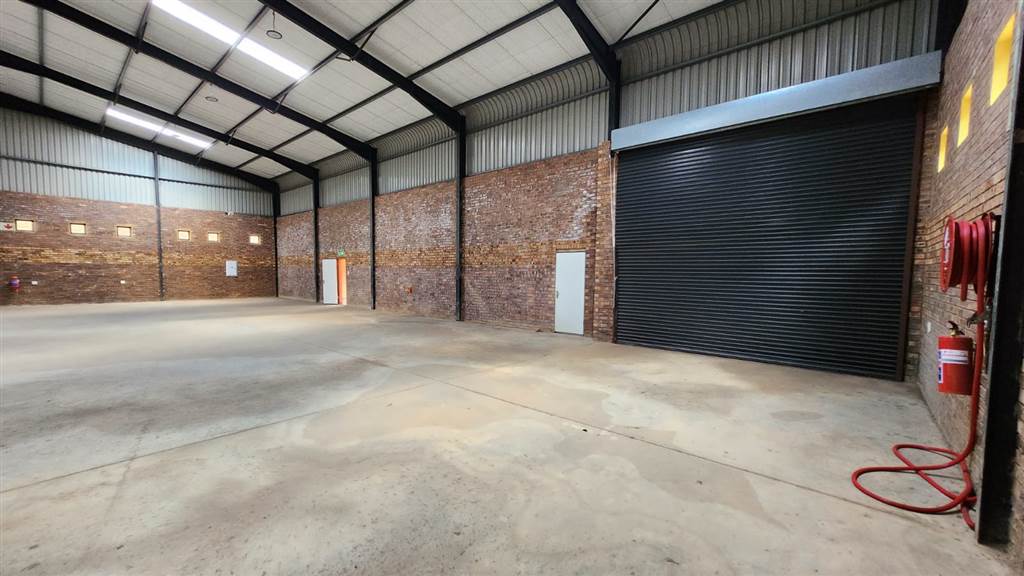 580  m² Industrial space in Booysens photo number 23