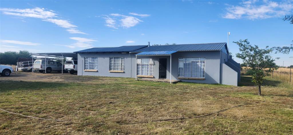 2 Bed House in Bloemfontein Farms photo number 22