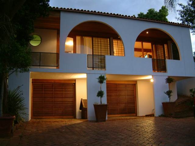 5 Bed House in Waterkloof Ridge photo number 4
