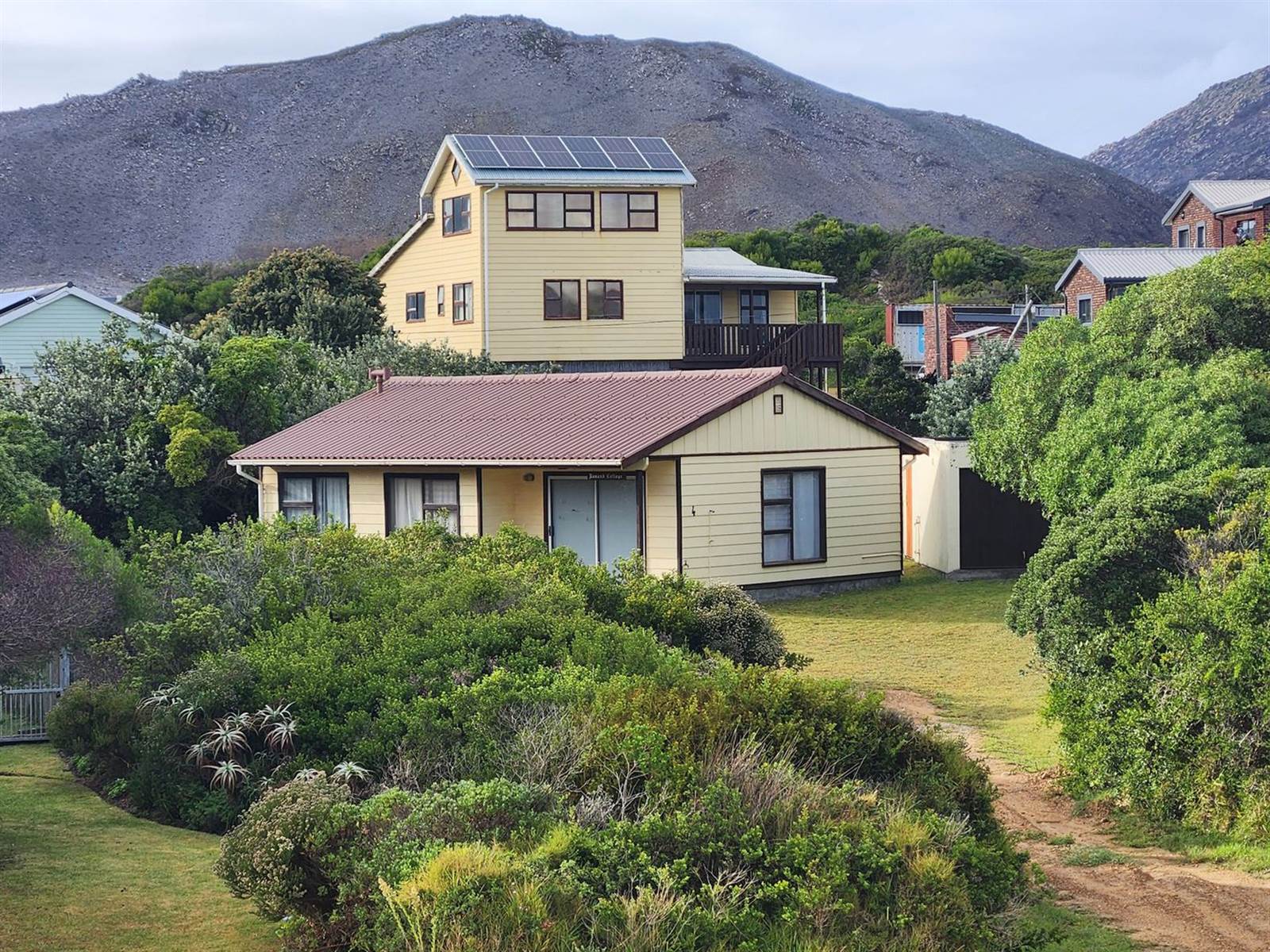 3 Bed House in Pringle Bay photo number 1