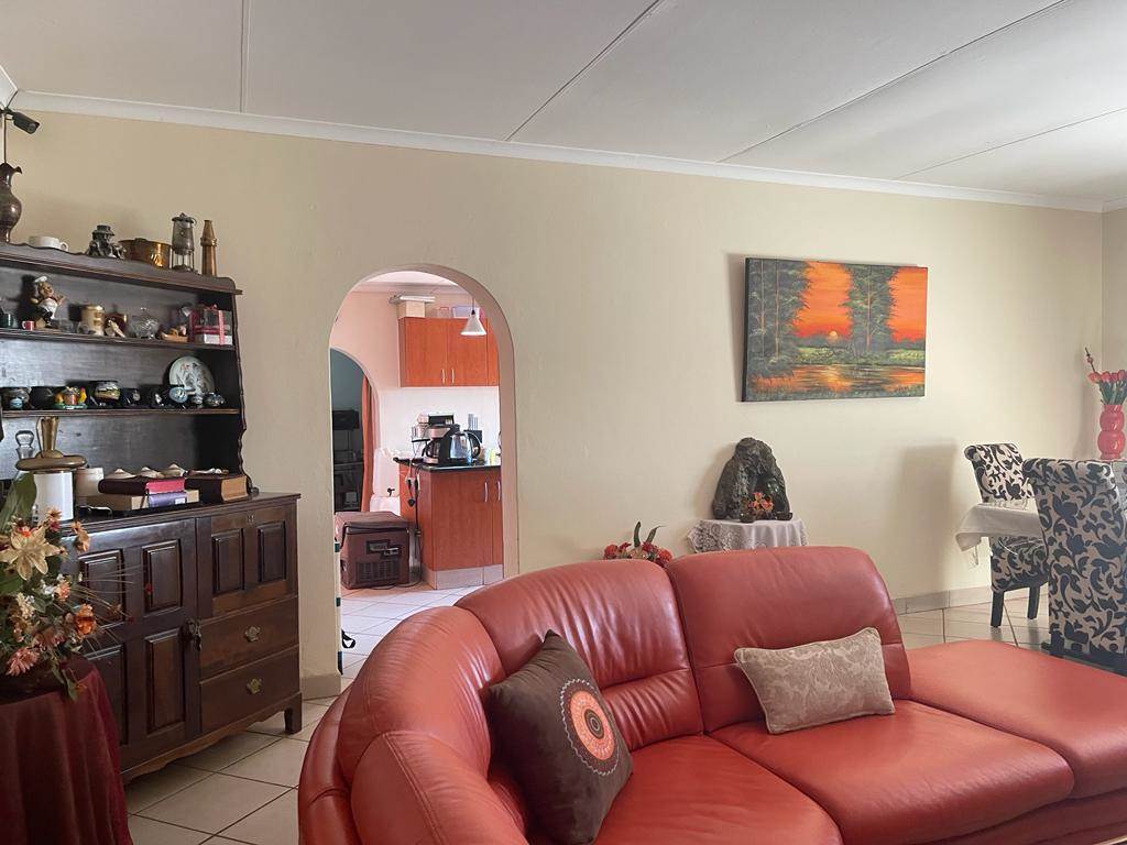 3 Bed House in Impala Park photo number 11