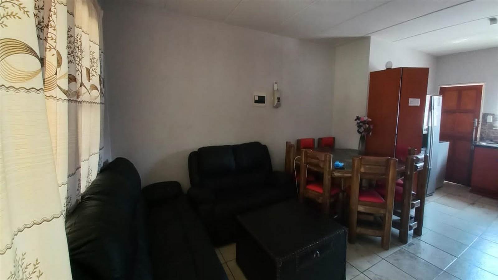 3 Bed Apartment in Waterval East photo number 25