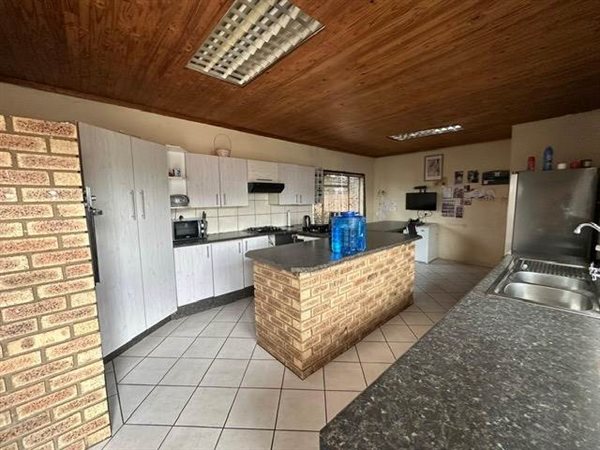 3 Bedroom House 3 Bedroom House