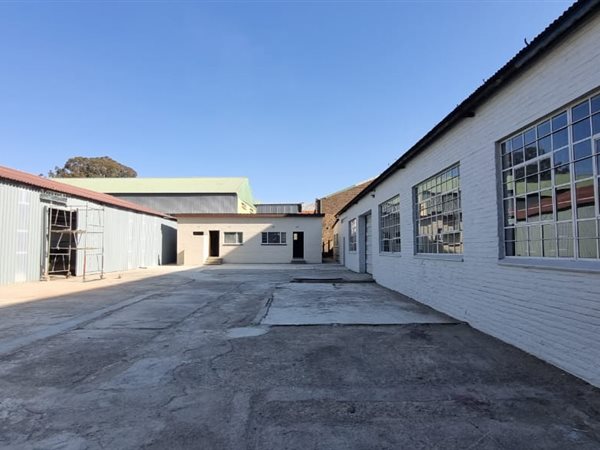 1 000  m² Industrial space