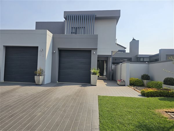 4 Bedroom House 4 Bedroom House