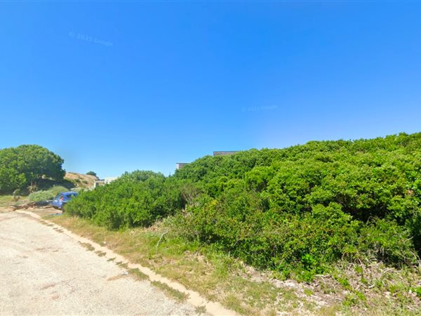 851 m² Land available in Paradise Beach