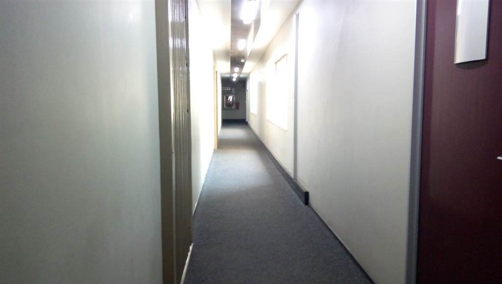 30  m² Office Space in Pretoria Central photo number 9