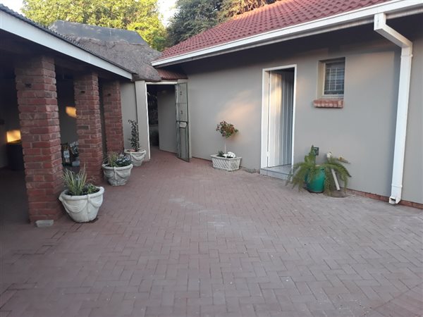 1 Bedroom Garden Cottage 1 Bedroom Garden Cottage