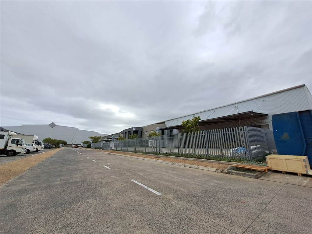7425  m² Industrial space in Montague Gardens photo number 12