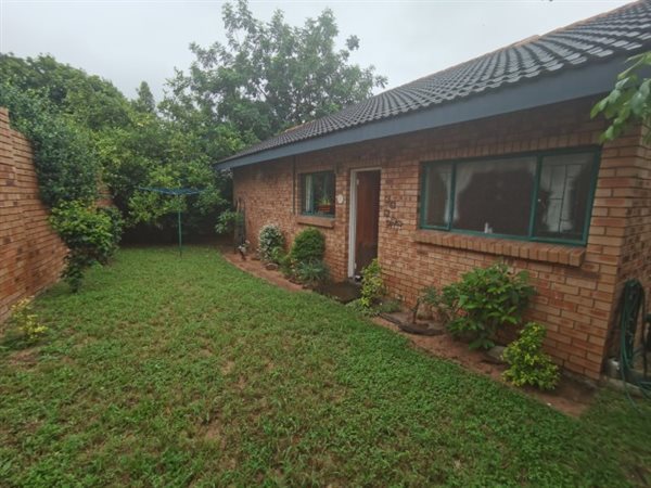 2 Bedroom Townhouse 2 Bedroom Townhouse