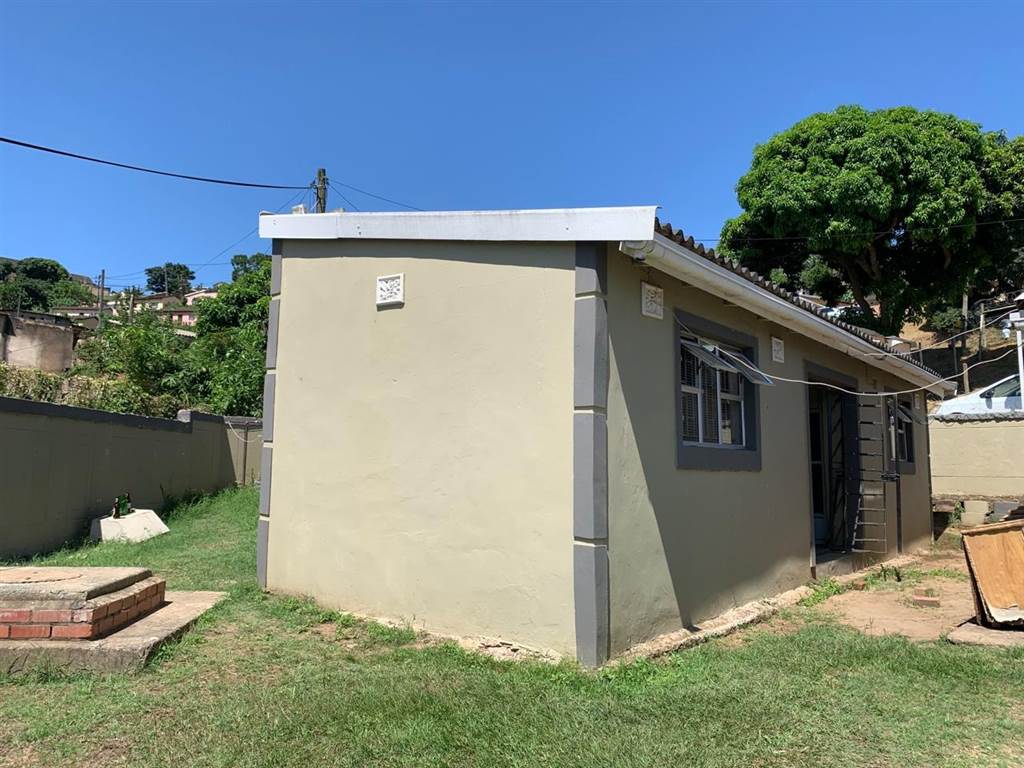 3 Bed House in Umlazi photo number 20