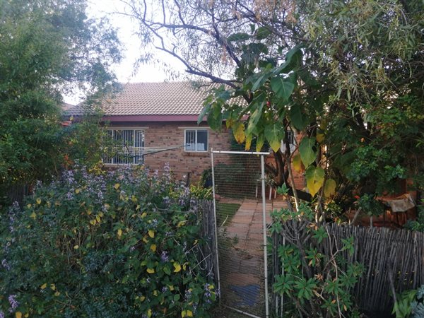 2 Bedroom House 2 Bedroom House