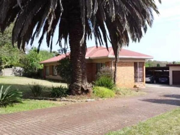 4 Bed House in Signal Hill