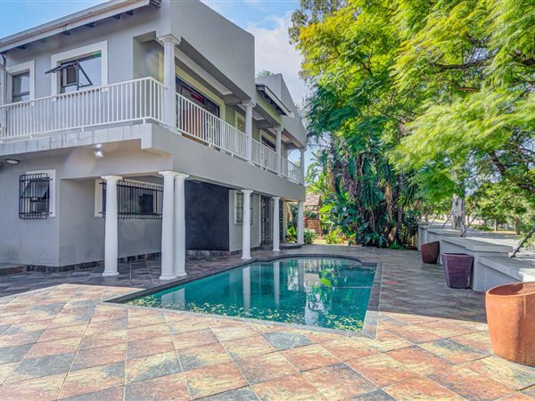 4 Bedroom House 4 Bedroom House