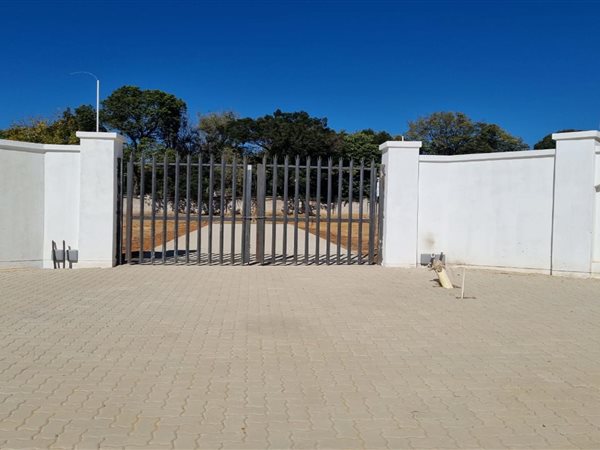 708 m² Land available in Rynfield
