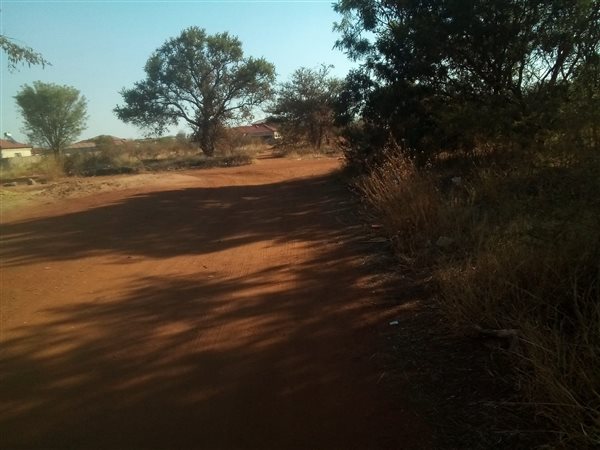 525 m² Land available in Lebowakgomo