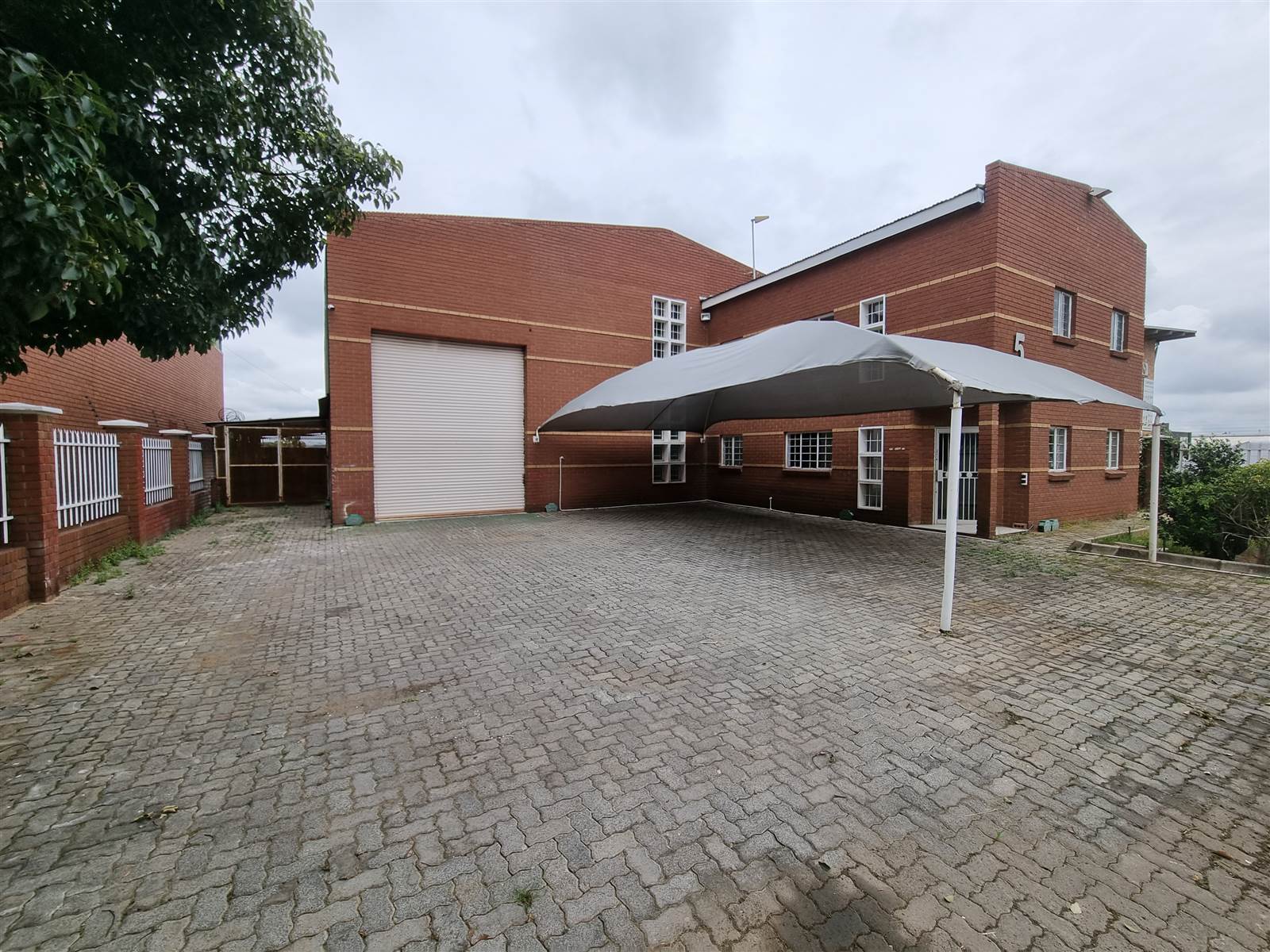 731  m² Industrial space in Edenvale photo number 1