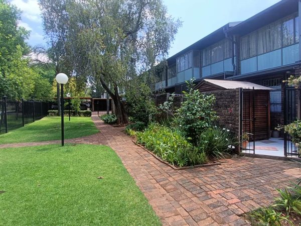 3 Bed Townhouse in Clubview