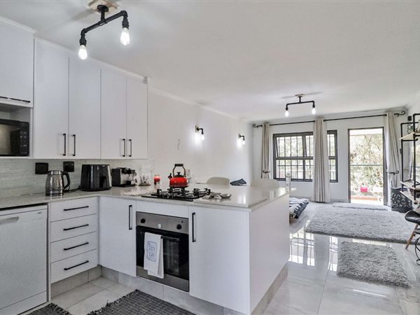 3 Bedroom Townhouse 3 Bedroom Townhouse