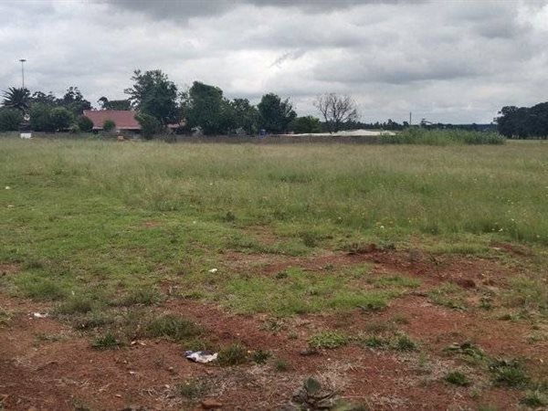 5246 m² Land available in Komati