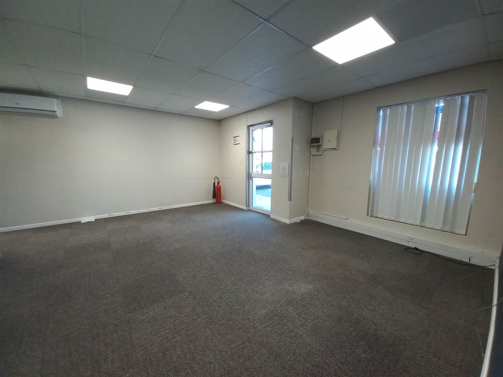 108  m² Commercial space in Milnerton photo number 7