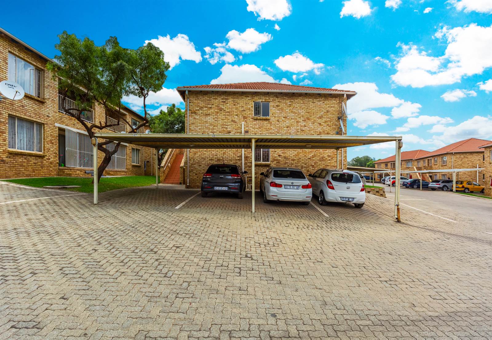 2 Bed House in Grobler Park photo number 21