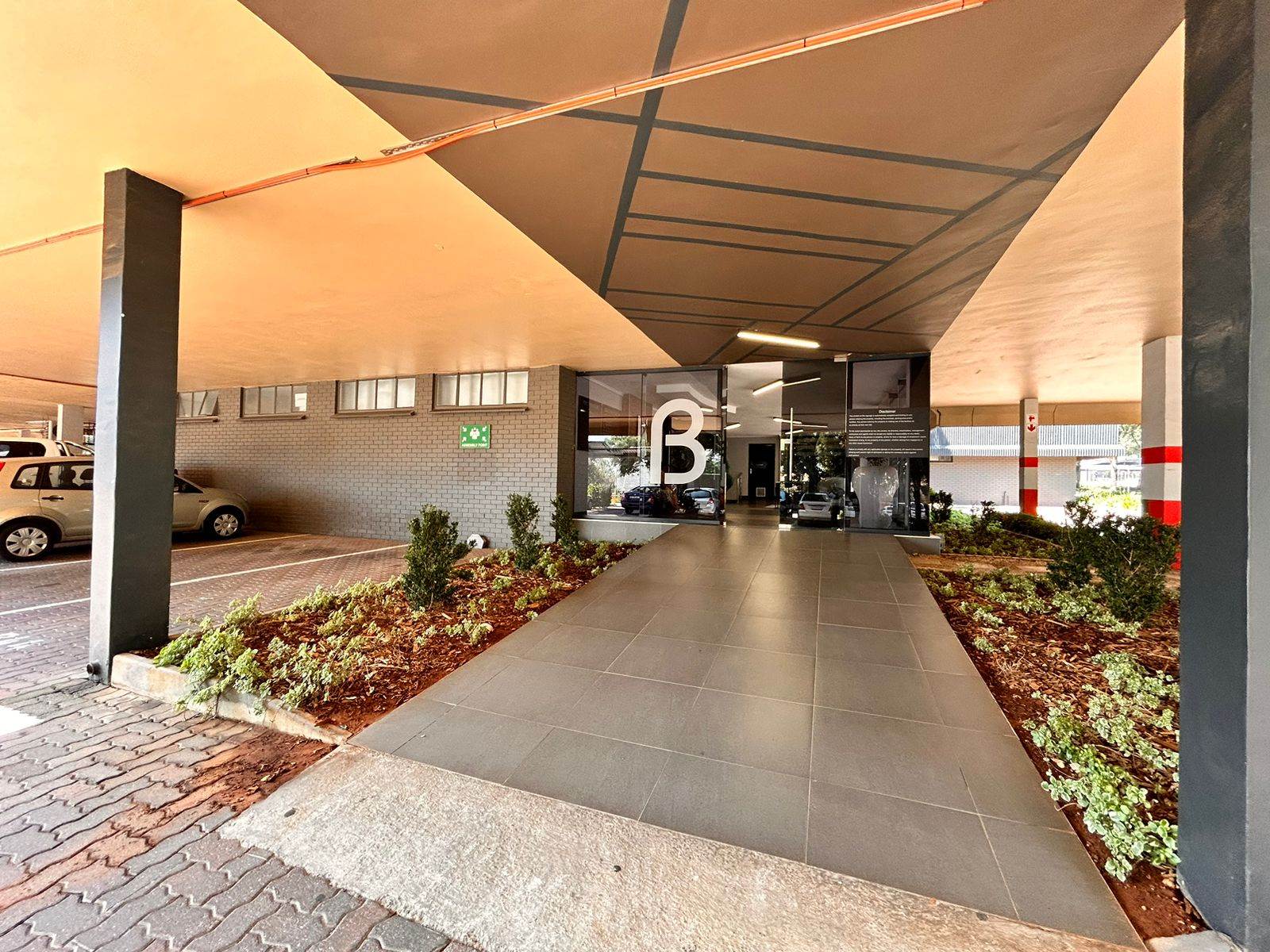 73  m² Commercial space in Cresta photo number 2