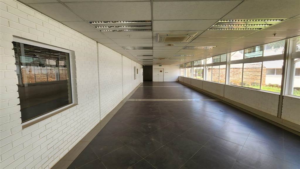 54000  m² Industrial space in Rosslyn photo number 24