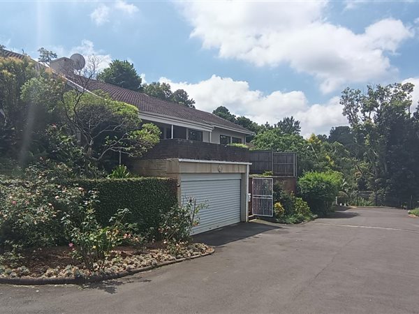 3 Bedroom Townhouse 3 Bedroom Townhouse