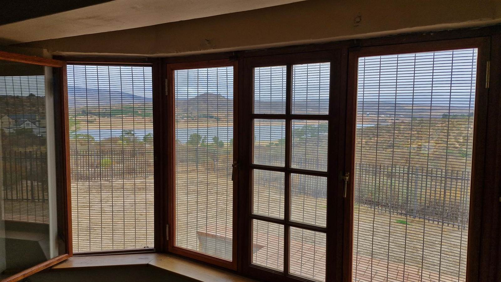 3 Bed House in Clanwilliam photo number 13