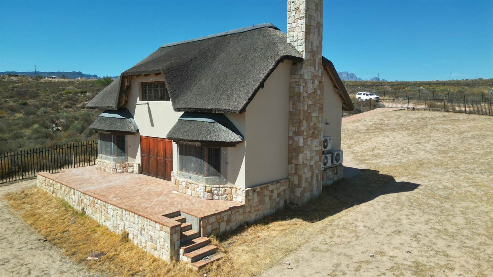 3 Bed House in Clanwilliam photo number 8