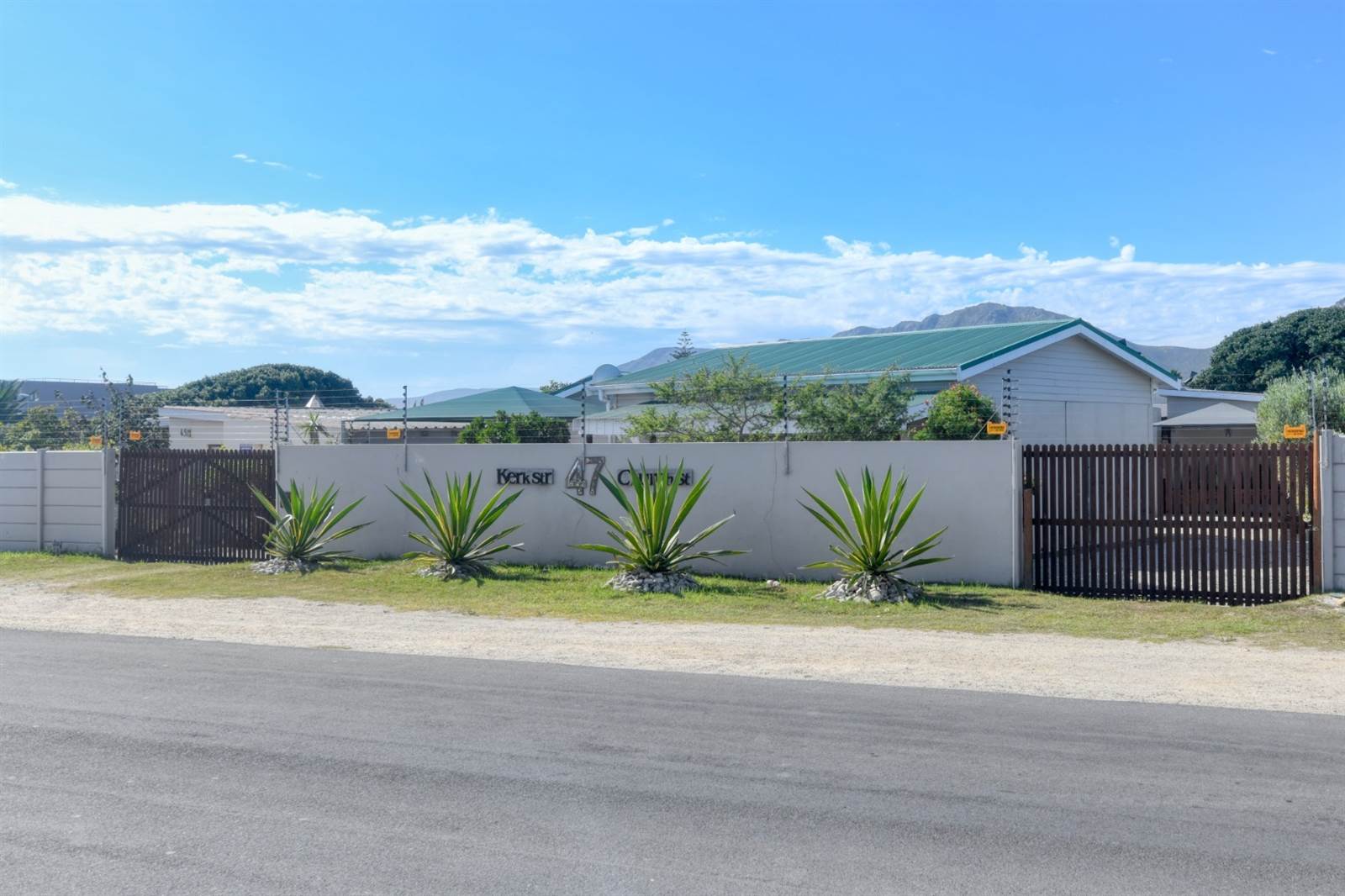 5 Bed House in Gansbaai and surrounds photo number 30