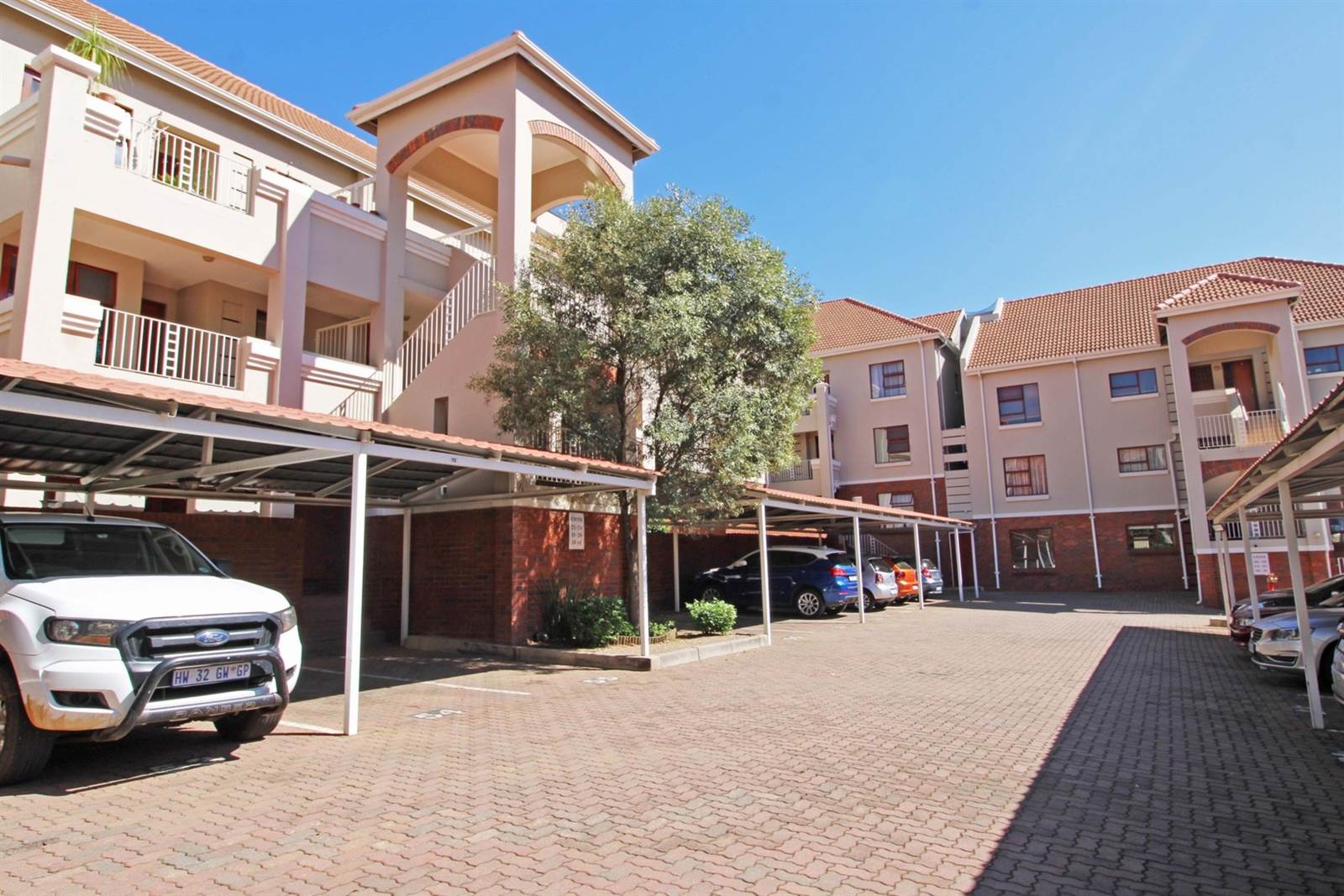 3 Bed Apartment in Rivonia photo number 1