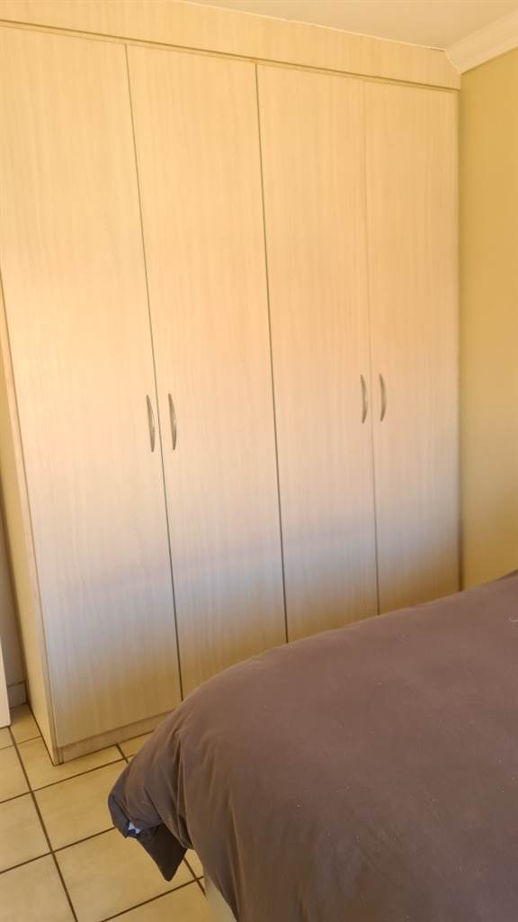2 Bed Apartment in Lephalale (Ellisras) photo number 10