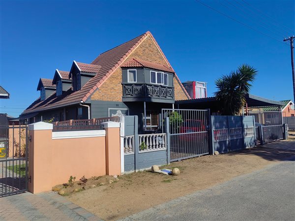 5 Bedroom House