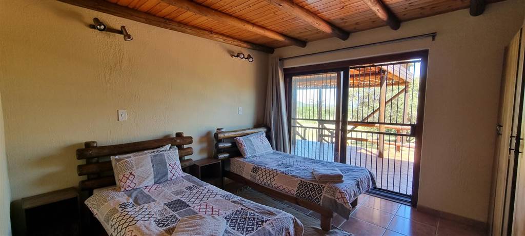 5 Bed House in Mabalingwe Nature Reserve photo number 26