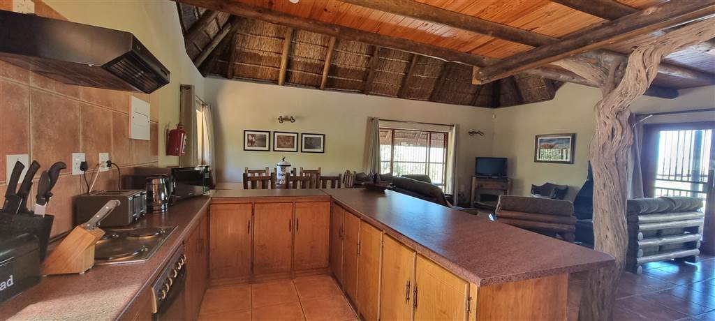 5 Bed House in Mabalingwe Nature Reserve photo number 5