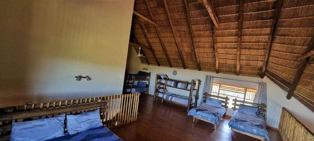 5 Bed House in Mabalingwe Nature Reserve photo number 15